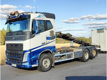 Camión portacontenedor de cadenas VOLVO FH13 420