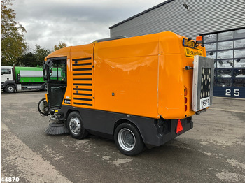 Barredora vial Ravo 540 with 3-rd brush: foto 4 Barredora vial Ravo 540 with 3-rd brush: foto 4