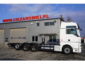 Camión chasis MAN TGX 35.580 E6 8x4/4 - 8.8m chassis frame: foto 4