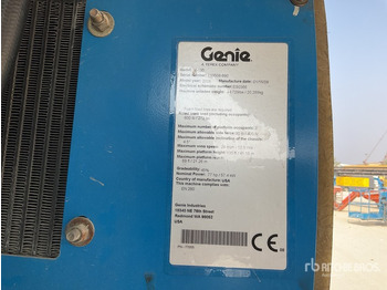 Plataforma articulada 2008 Genie Z-135 4WD Diesel Articulating Boom Lift: foto 3