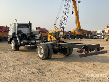 Camión chasis 2017 TATA LPT 1618 4x2 Cab and Chassis: foto 3