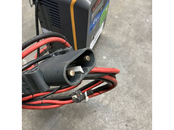 Recambio para Equipo de manutención Hawker 24V/72A Lifetech TC1LT: foto 2