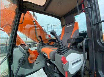Excavadora de cadenas Doosan DX 225 LC: foto 5