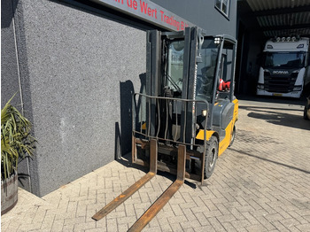 Carretilla elevadora de gas Jungheinrich TFG 425: foto 2 Carretilla elevadora de gas Jungheinrich TFG 425: foto 2