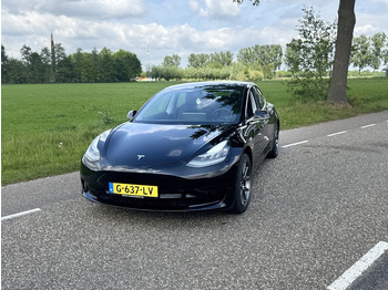Coche Tesla Model 3: foto 3