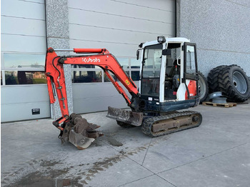 Excavadora KUBOTA KX61-3