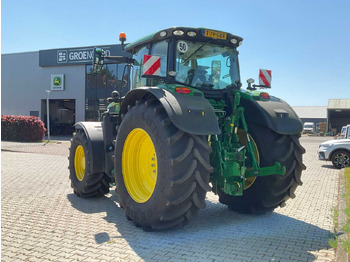 Tractor John Deere 6R 215: foto 4