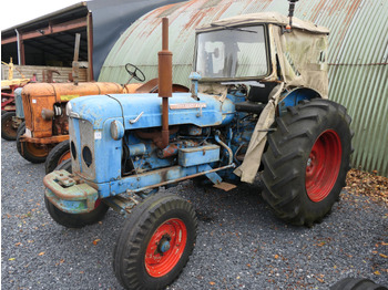 Tractor FORD