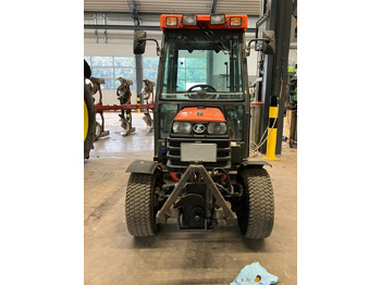 Tractor municipal Kubota B2110: foto 2