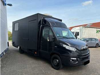 Camión tienda, Furgoneta IVECO Daily 35S18 Foodtruck: foto 1