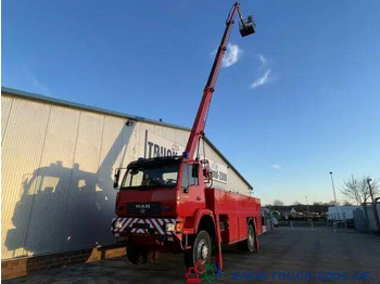 Camión de bomberos MAN