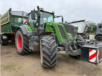 Tractor FENDT 828 Vario