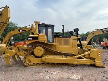 Bulldozer CATERPILLAR D7R: foto 4