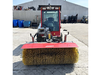 Vehículo municipal Timan Tool-Trac 245: foto 4