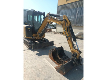 Excavadora de cadenas CATERPILLAR 302.7
