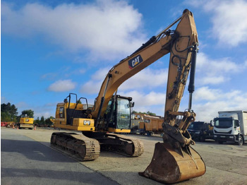 Excavadora de cadenas CATERPILLAR 323