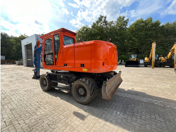 Excavadora de ruedas Cat M318-07A: foto 4
