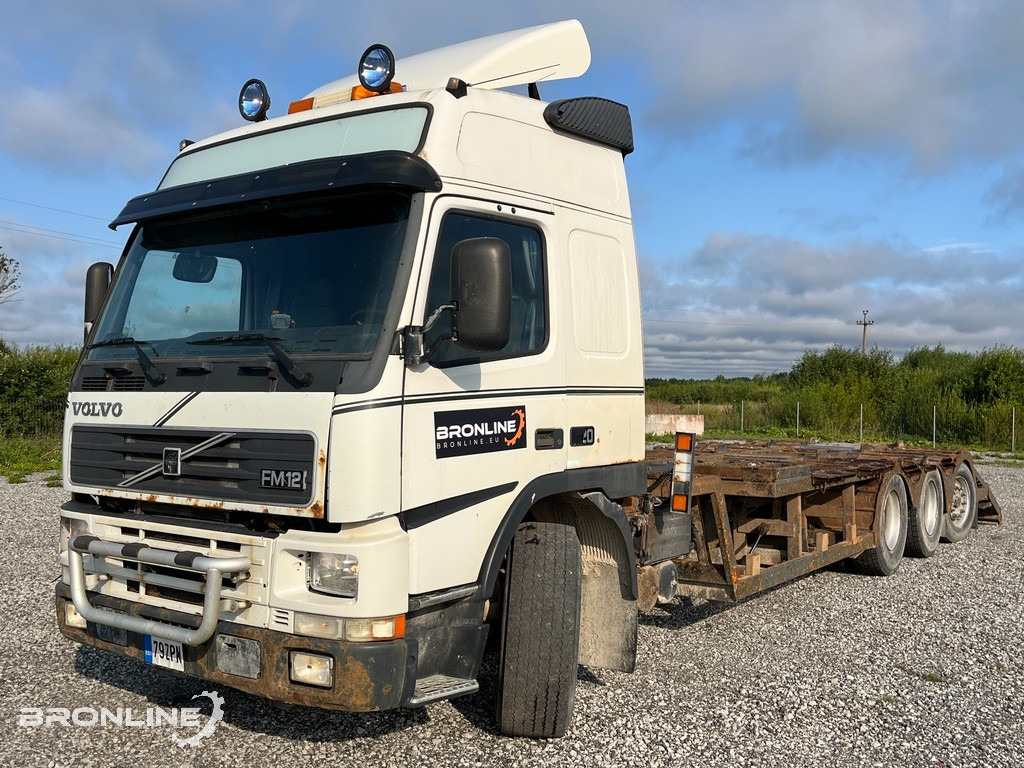 1999 Volvo FM12 8x4 Metsatehnika veok - Camión portavehículos: foto 2 1999 Volvo FM12 8x4 Metsatehnika veok - Camión portavehículos: foto 2