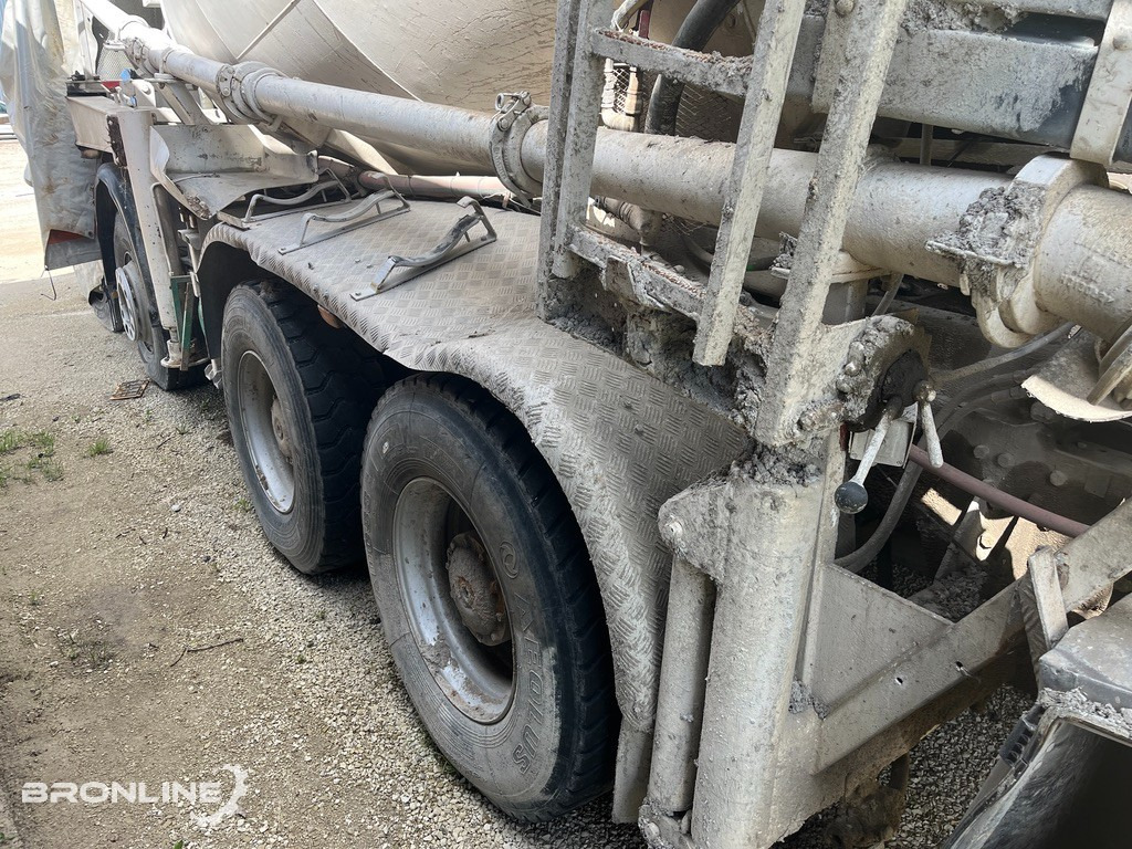 2003 MERCEDES-BENZ ACTROS 3240B 8X4/4 Mixer - Camión hormigonera: foto 5 2003 MERCEDES-BENZ ACTROS 3240B 8X4/4 Mixer - Camión hormigonera: foto 5