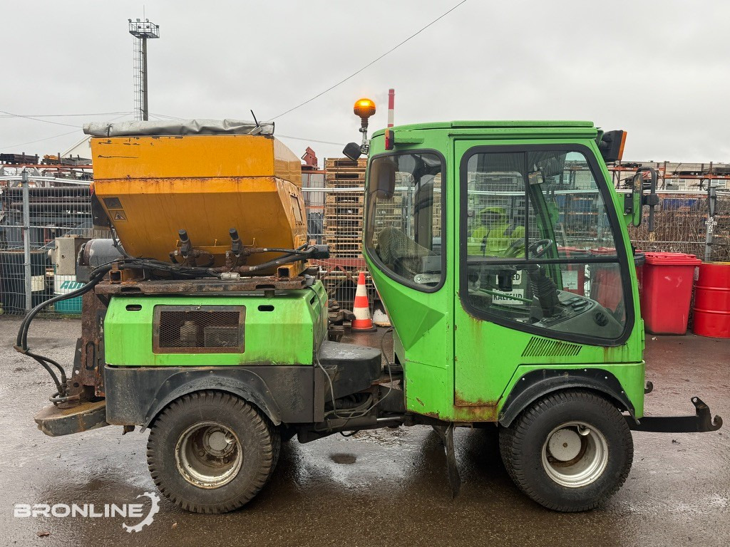 2008 LM TRAC 385 + Spreader - Máquina quitanieve: foto 5 2008 LM TRAC 385 + Spreader - Máquina quitanieve: foto 5