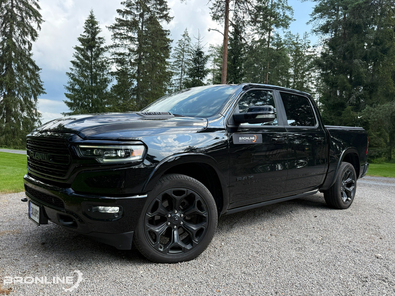 2021 RAM 1500 Limited 3.0d 194kW Crew Cab 4X4 N1 - Pick-up: foto 1 2021 RAM 1500 Limited 3.0d 194kW Crew Cab 4X4 N1 - Pick-up: foto 1