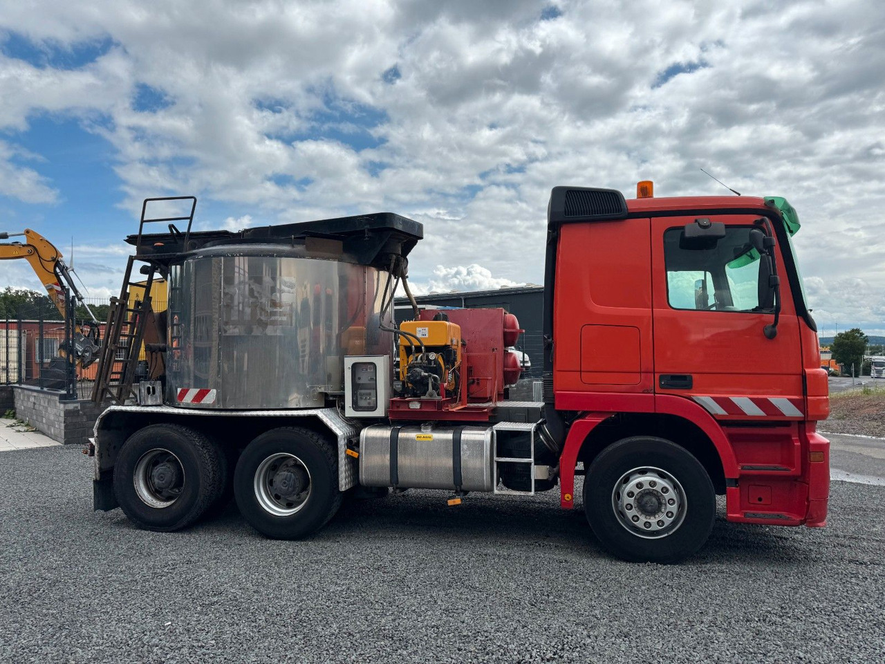Camión Mercedes-Benz Actros 2641 LS 6x4 Asphaltkocher 6x4: foto 6