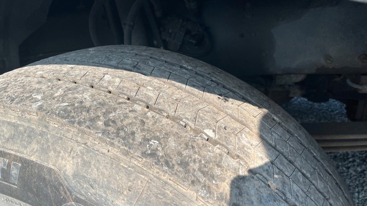 Camión portacontenedor de cadenas Volvo FM 500 Absetzkipper Retarder VDL Volvo FM 500 Absetzkipper Retarder VDL: foto 10