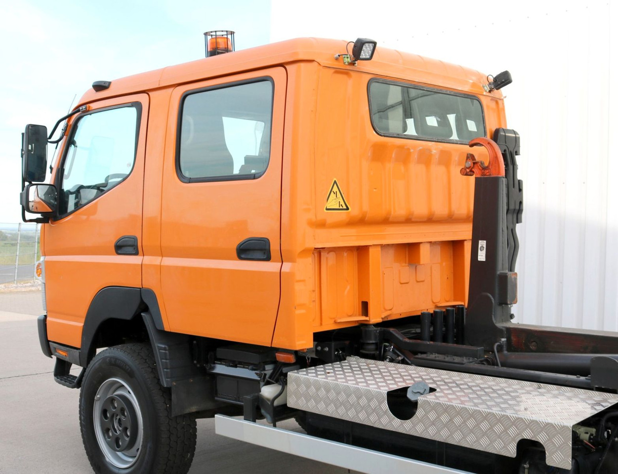 Mitsubishi CANTER 6C180 DOKA 4x4 KLIMA WINDE Standhz. 37tkm - Camión chasis: foto 5 Mitsubishi CANTER 6C180 DOKA 4x4 KLIMA WINDE Standhz. 37tkm - Camión chasis: foto 5