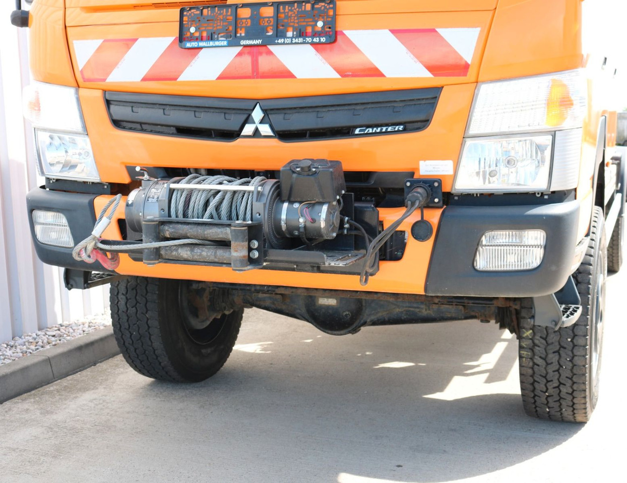 Mitsubishi CANTER 6C180 DOKA 4x4 KLIMA WINDE Standhz. 37tkm - Camión chasis: foto 2 Mitsubishi CANTER 6C180 DOKA 4x4 KLIMA WINDE Standhz. 37tkm - Camión chasis: foto 2