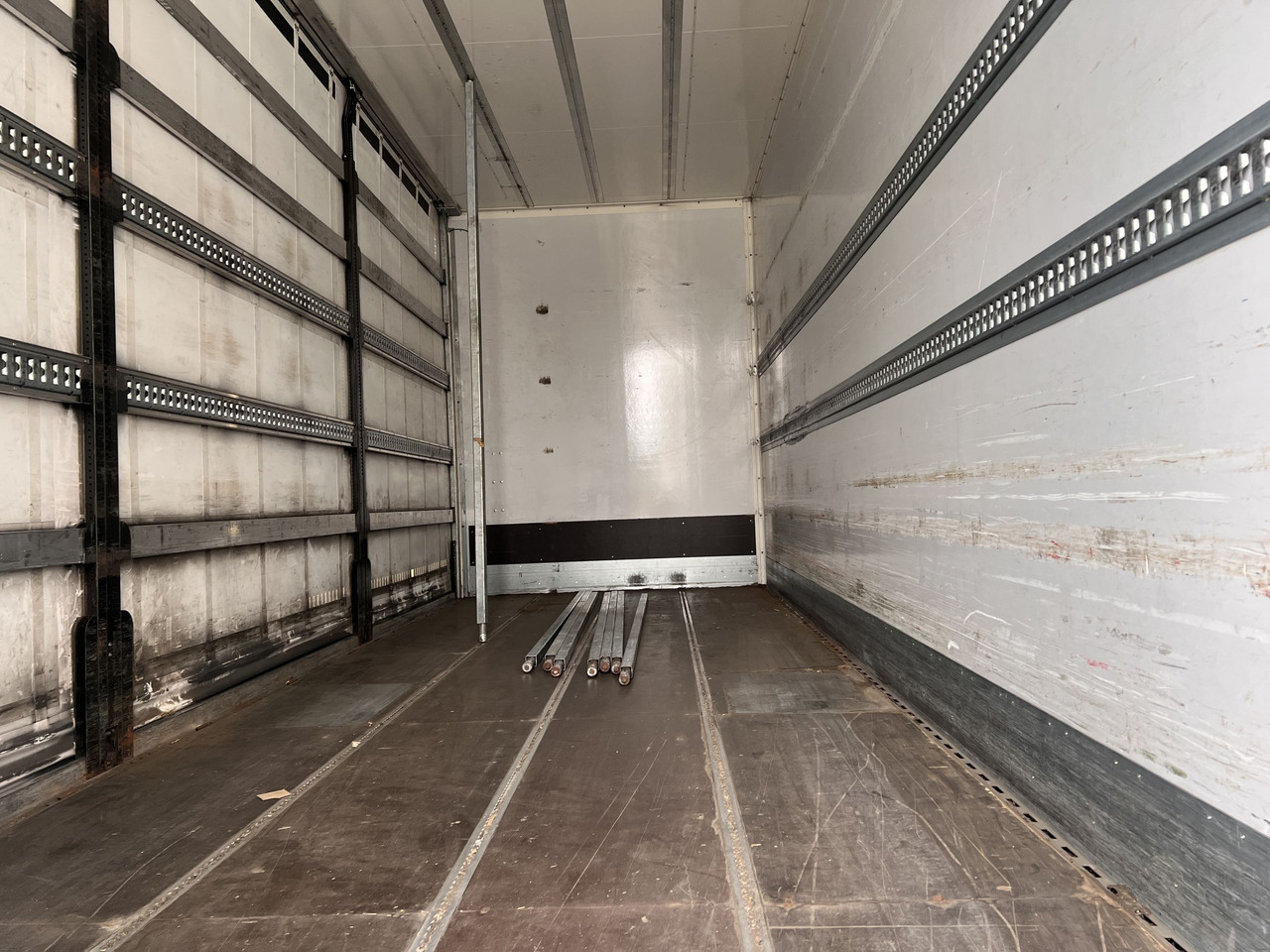 Ackermann Z-KA-F10.5/7,6 1 Achs Jumbo- Planenanhänger 10,5 t GG - Remolque con toldo: foto 2 Ackermann Z-KA-F10.5/7,6 1 Achs Jumbo- Planenanhänger 10,5 t GG - Remolque con toldo: foto 2