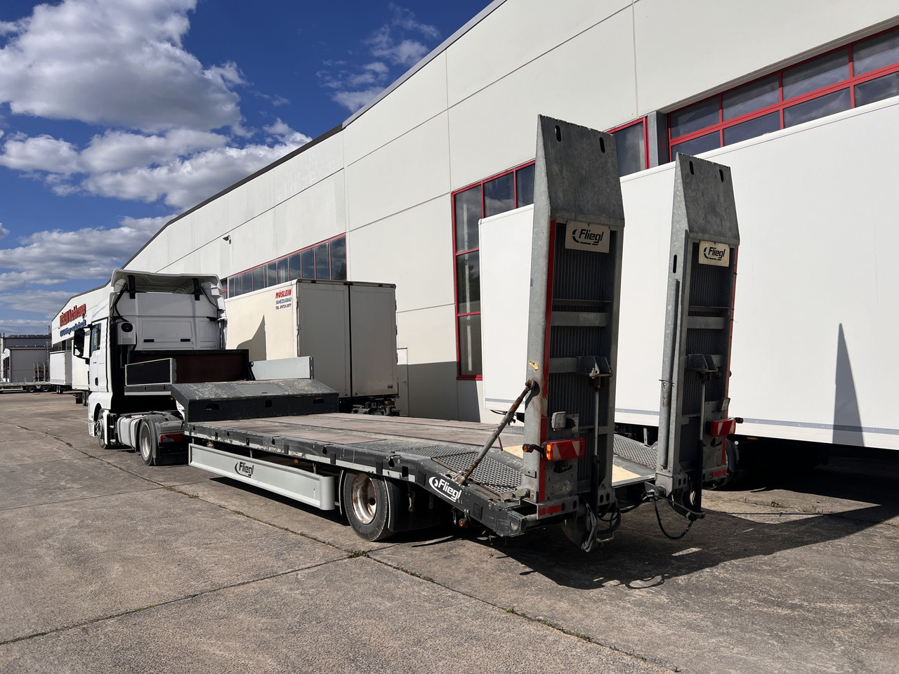 Fliegl SES210 1 Achs Satteltieflader - Semirremolque góndola rebajadas: foto 5 Fliegl SES210 1 Achs Satteltieflader - Semirremolque góndola rebajadas: foto 5
