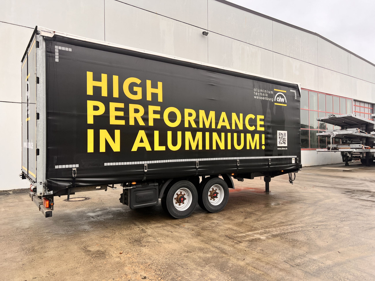 Fliegl TPS135 13,5 t Tandemplanenanhänger, neuwertig - Remolque con toldo: foto 4 Fliegl TPS135 13,5 t Tandemplanenanhänger, neuwertig - Remolque con toldo: foto 4