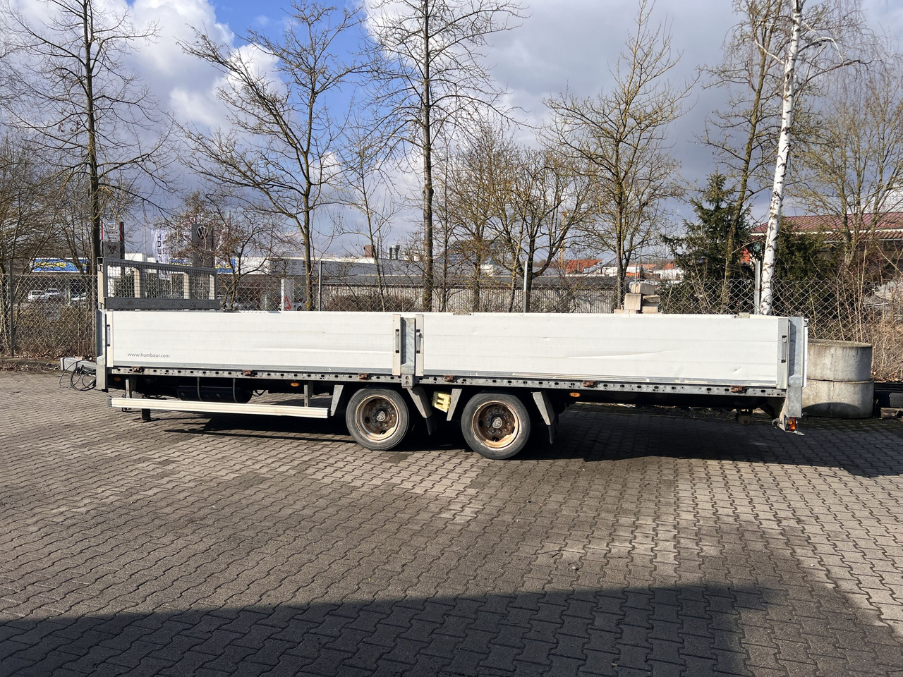 Humbaur HBTZ 137224 14,4 t Tandem- Pritschenanhänger- Tieflader - Remolque góndola rebajadas: foto 4 Humbaur HBTZ 137224 14,4 t Tandem- Pritschenanhänger- Tieflader - Remolque góndola rebajadas: foto 4