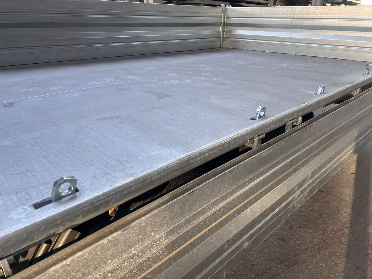 Remolque volquete Möslein  14 t Kipper Tieflader 5,70 m lang, Breite Reife: foto 10