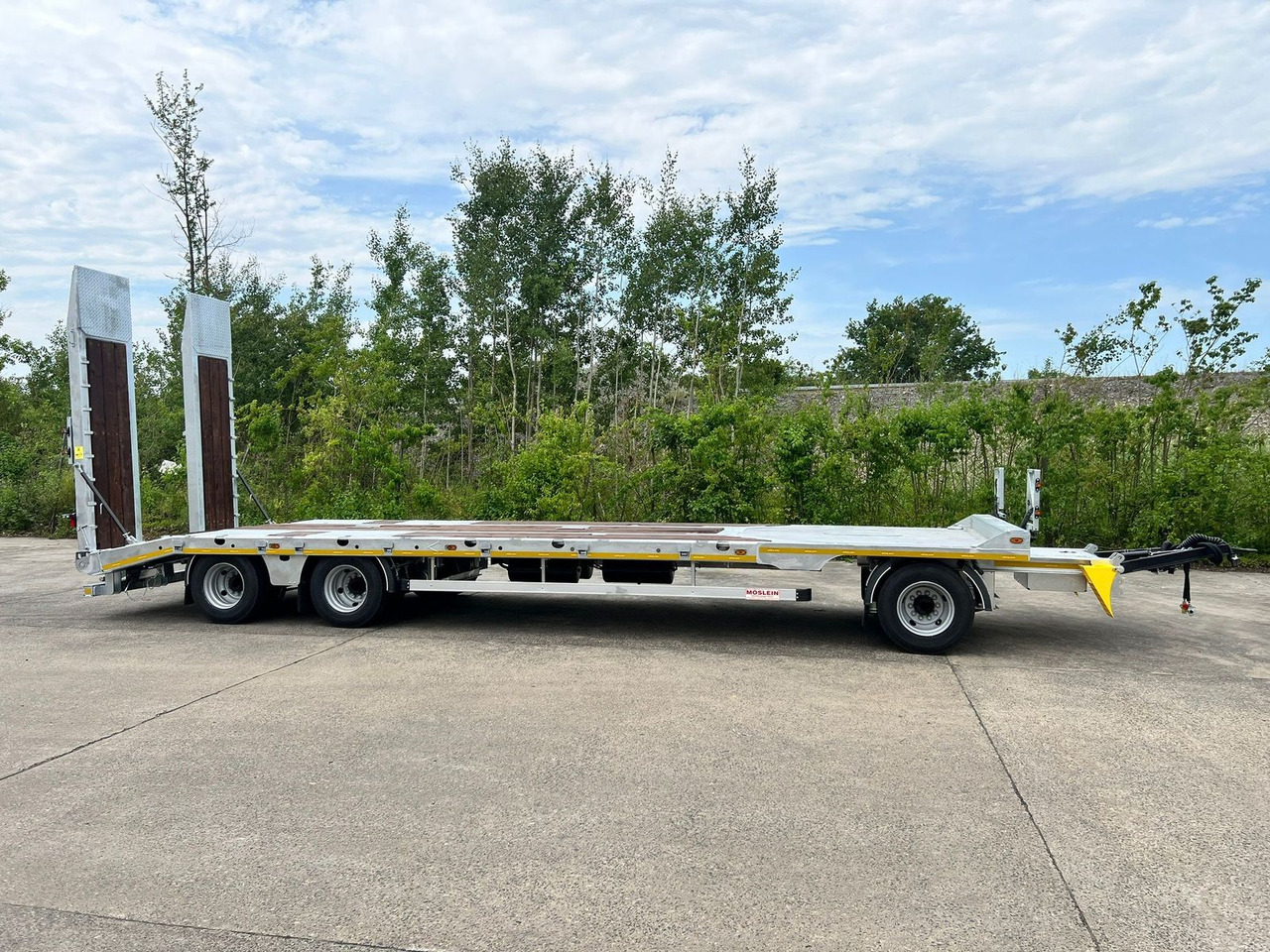 Möslein 3 Achs Tieflader mit gerader Ladefläche 8,10 m, - Remolque góndola rebajadas: foto 4 Möslein 3 Achs Tieflader mit gerader Ladefläche 8,10 m, - Remolque góndola rebajadas: foto 4