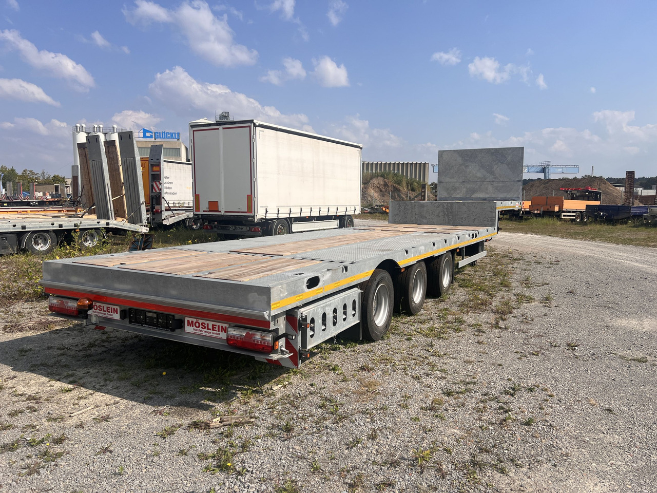 Möslein ST 3 Plato 8,7 3 Achs Satteltieflader Plato 45 t GGfür Fertigteile, Baumaschinen - Semirremolque góndola rebajadas: foto 5 Möslein ST 3 Plato 8,7 3 Achs Satteltieflader Plato 45 t GGfür Fertigteile, Baumaschinen - Semirremolque góndola rebajadas: foto 5
