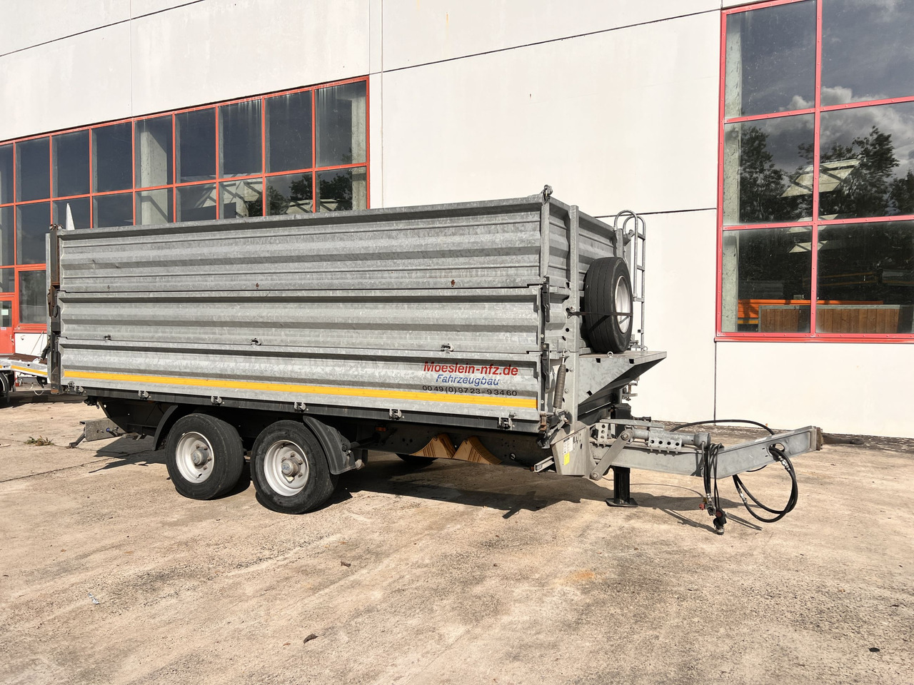 Möslein TDS 13 Schwebheim 13 t Tandemkipper- Tieflader, Aufsatzbordwände - Remolque volquete: foto 4 Möslein TDS 13 Schwebheim 13 t Tandemkipper- Tieflader, Aufsatzbordwände - Remolque volquete: foto 4