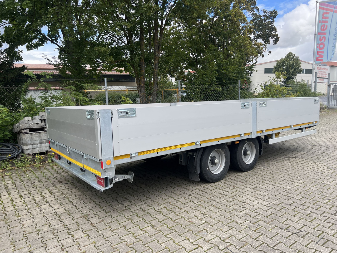 Möslein THT 11- G 7,2 Tandem- Pritschenanhänger- Tieflader - Remolque plataforma/ Caja abierta: foto 4 Möslein THT 11- G 7,2 Tandem- Pritschenanhänger- Tieflader - Remolque plataforma/ Caja abierta: foto 4