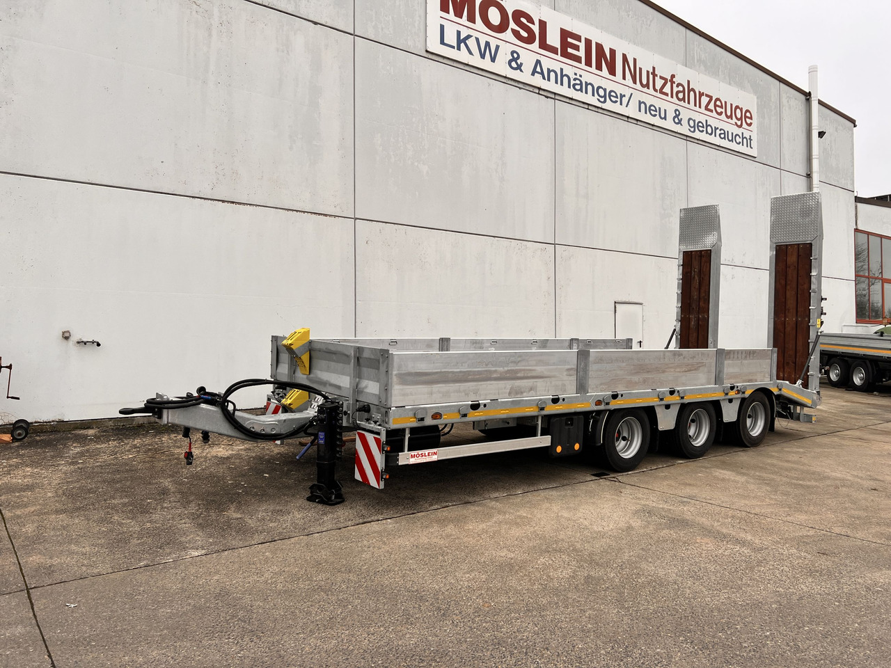 Möslein TT 31 31 t GG Tridem- Tieflader 3 Achs, gelenktNeufahrzeug - Remolque góndola rebajadas: foto 5 Möslein TT 31 31 t GG Tridem- Tieflader 3 Achs, gelenktNeufahrzeug - Remolque góndola rebajadas: foto 5