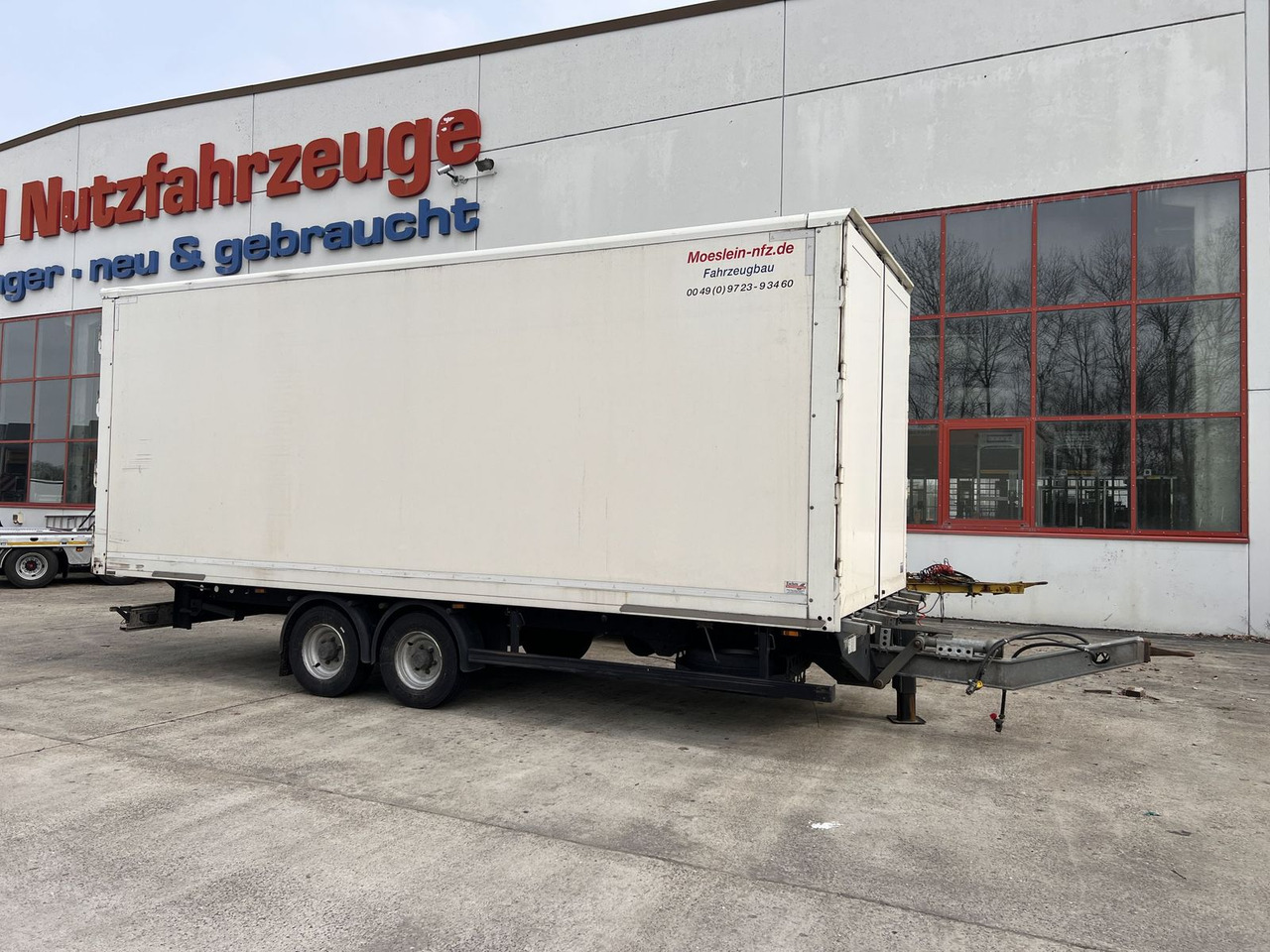 Remolque caja cerrada Möslein Tandemkoffer Durchladbar: foto 1