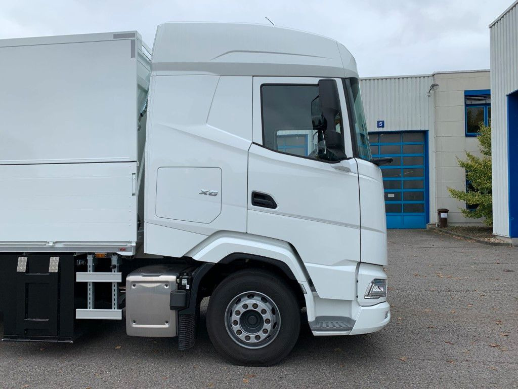 DAF FAN XG 480 Swing-Board mit LBW - Camión transporte de bebidas: foto 3 DAF FAN XG 480 Swing-Board mit LBW - Camión transporte de bebidas: foto 3