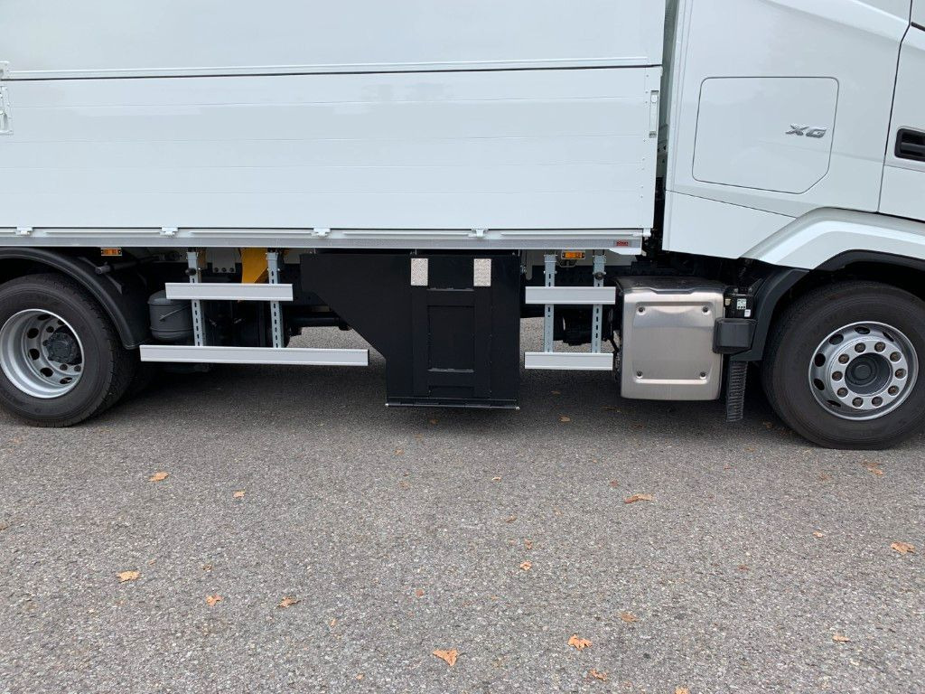 DAF FAN XG 480 Swing-Board mit LBW - Camión transporte de bebidas: foto 5 DAF FAN XG 480 Swing-Board mit LBW - Camión transporte de bebidas: foto 5