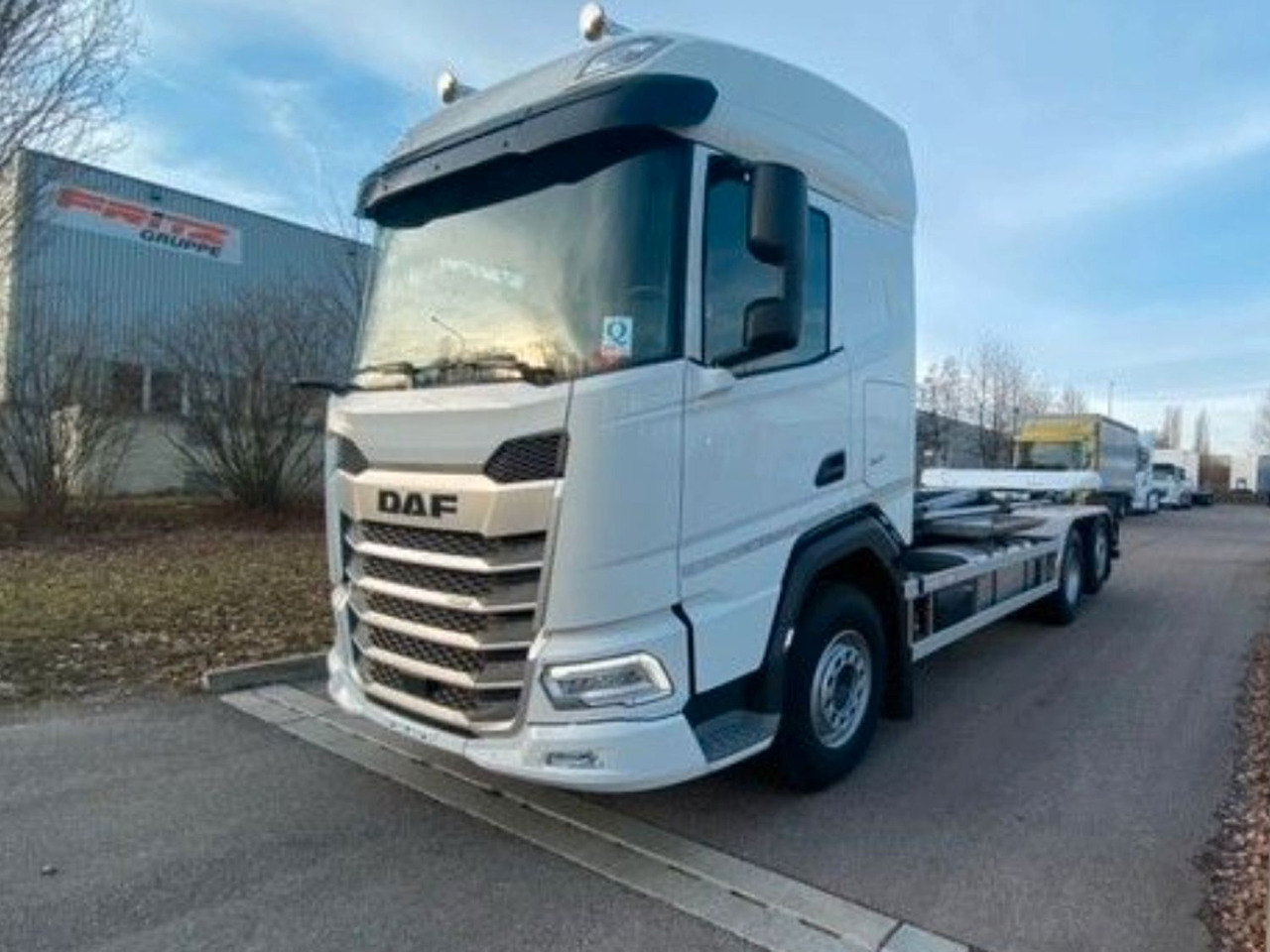 DAF XF 480 FAN Abroller VDL DAF XF 480 FAN Abroller VDL - Camión multibasculante: foto 1 DAF XF 480 FAN Abroller VDL DAF XF 480 FAN Abroller VDL - Camión multibasculante: foto 1