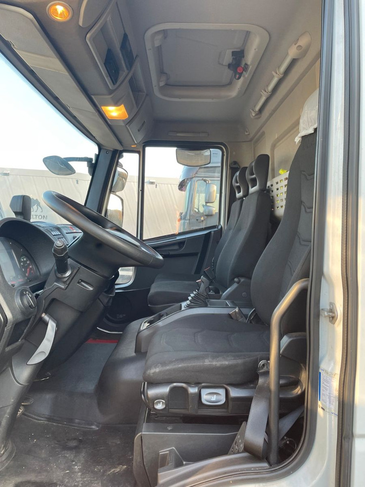 Iveco Eurocargo 75-190 - Furgoneta caja cerrada: foto 3 Iveco Eurocargo 75-190 - Furgoneta caja cerrada: foto 3