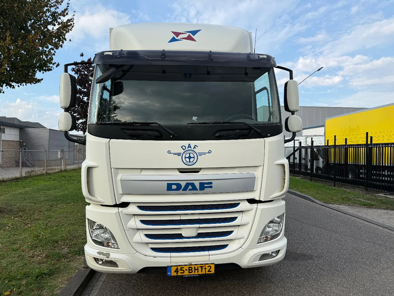 DAF CF 290 2016 - Camión caja cerrada: foto 4 DAF CF 290 2016 - Camión caja cerrada: foto 4