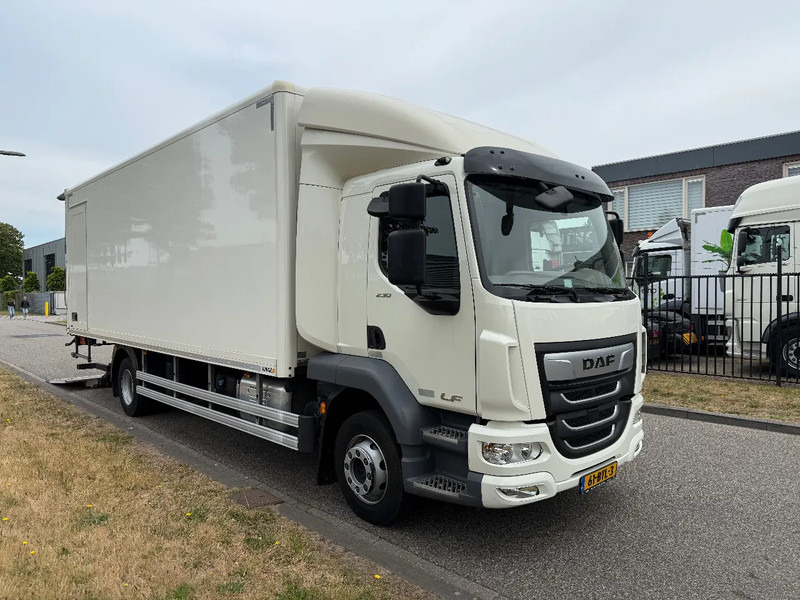 DAF LF 230 2022 only 164.000 km like new !!! - Camión caja cerrada: foto 2 DAF LF 230 2022 only 164.000 km like new !!! - Camión caja cerrada: foto 2