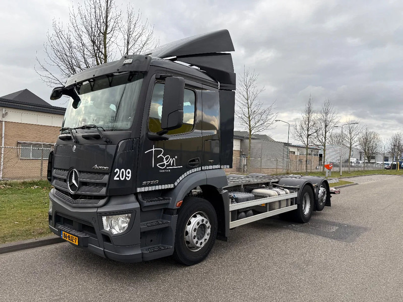Mercedes-Benz Antos 2730 LL 2017 - Camión chasis: foto 1 Mercedes-Benz Antos 2730 LL 2017 - Camión chasis: foto 1