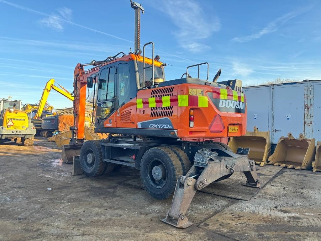 Doosan DX 170 W - 5 - Excavadora de ruedas: foto 3 Doosan DX 170 W - 5 - Excavadora de ruedas: foto 3