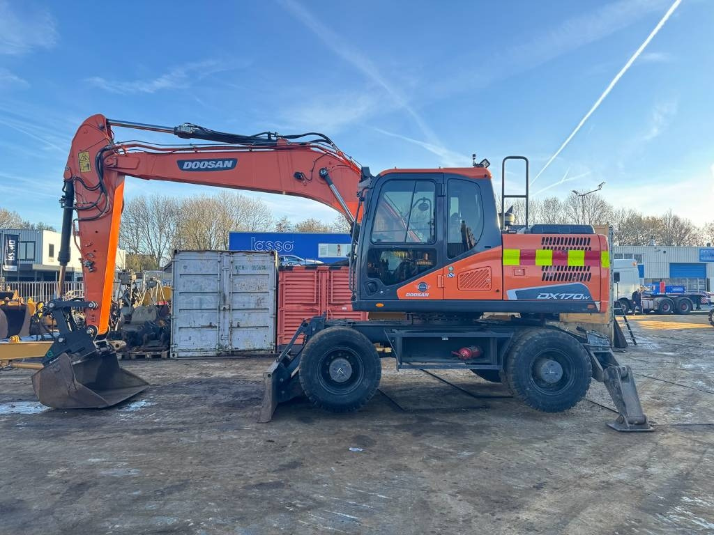Doosan DX 170 W - 5 - Excavadora de ruedas: foto 1 Doosan DX 170 W - 5 - Excavadora de ruedas: foto 1