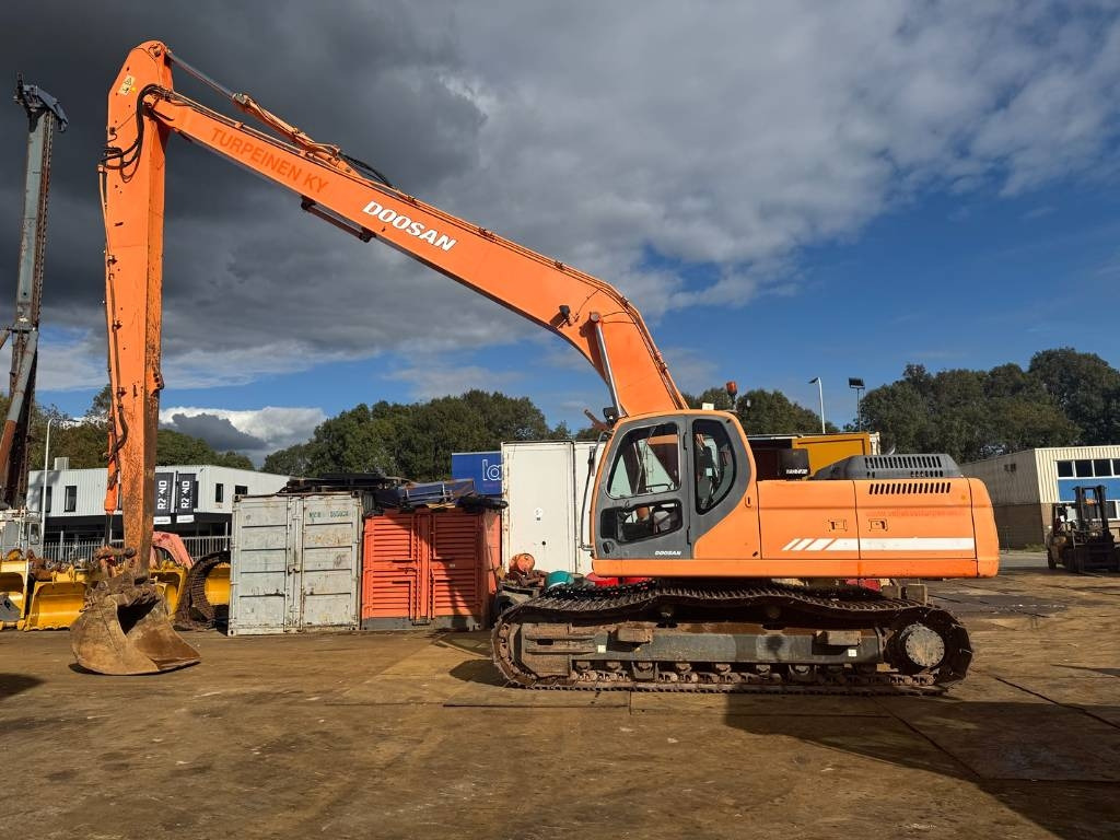 Doosan DX 300 LC ( 4.690 original hours 18M long reach ) - Excavadora: foto 1 Doosan DX 300 LC ( 4.690 original hours 18M long reach ) - Excavadora: foto 1